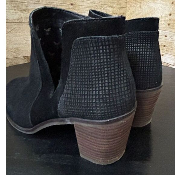 LUCKY BRAND LP-PONIC BLACK SUEDE TEXTURED CASUAL EVERYDAY ANKLE BOOTS SIZE 8M - Picture 6 of 9